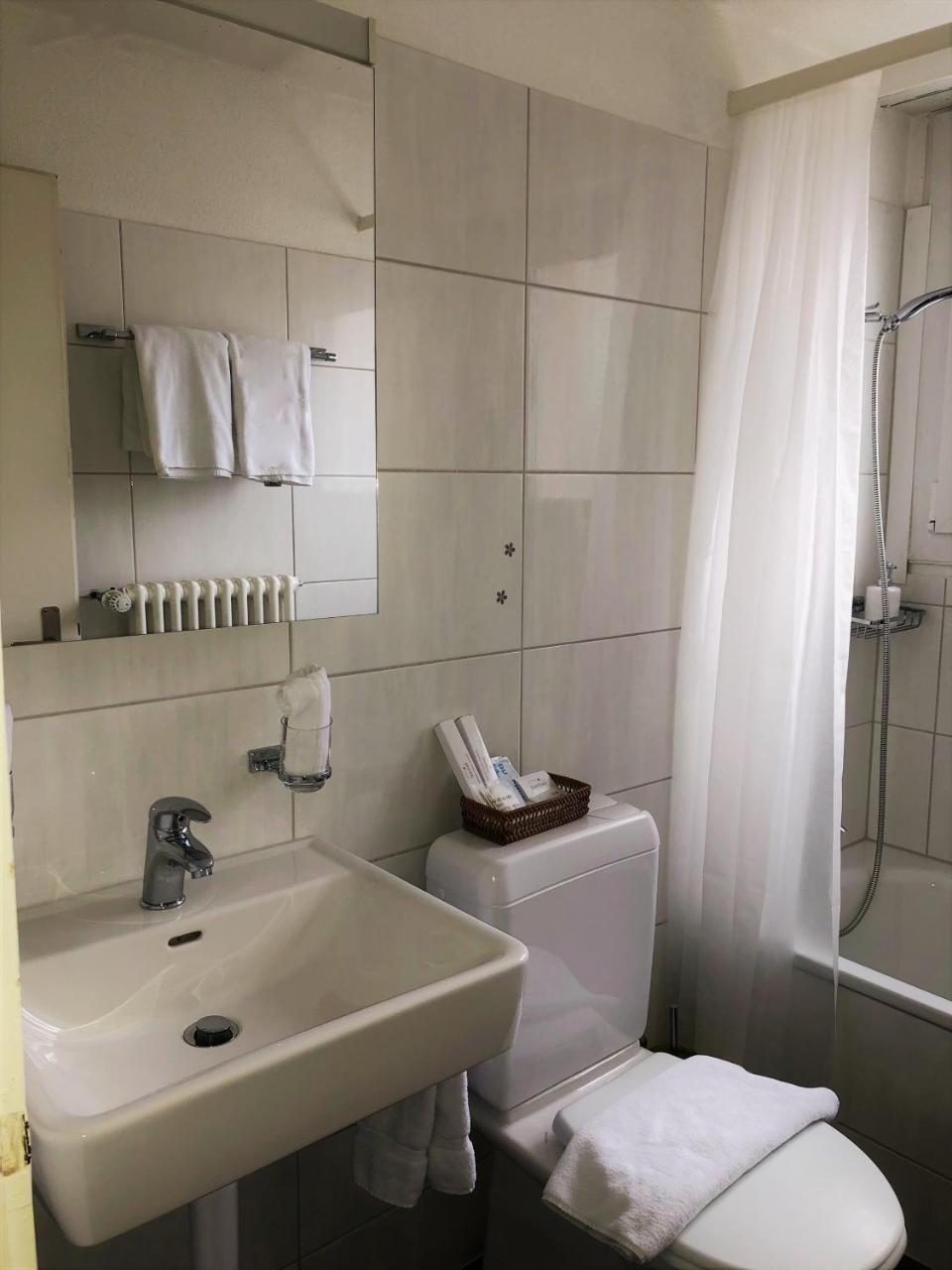 City Hotel Веттинген Экстерьер фото